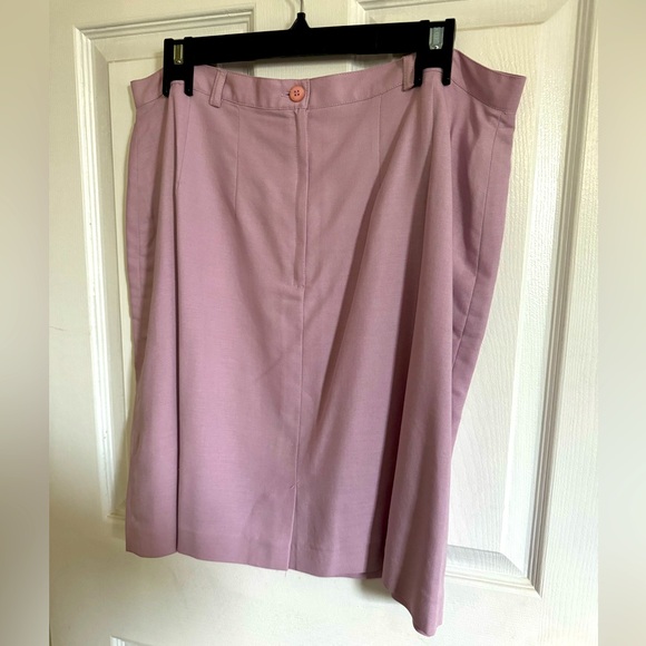 2 piece suit- jacket and skirt - Picture 4 of 6